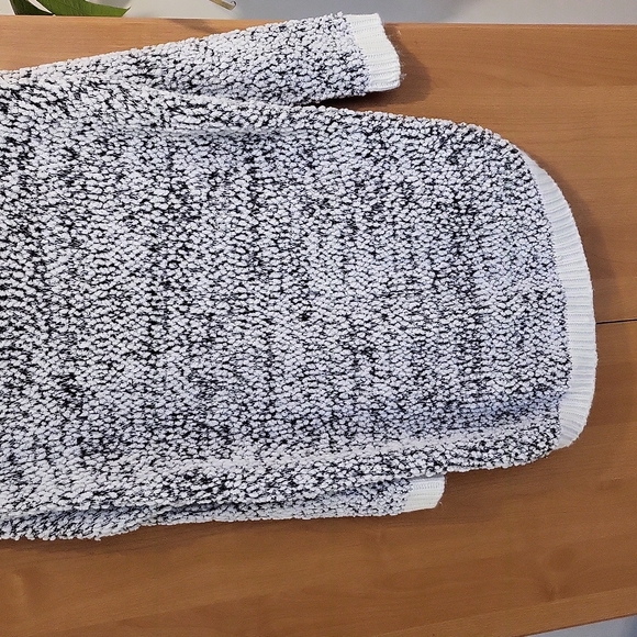 Daniel Laurent sweater - Picture 5 of 9